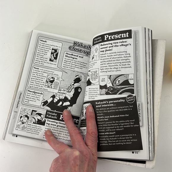 Naruto - The Official Fanbook - Picture 8 of 10